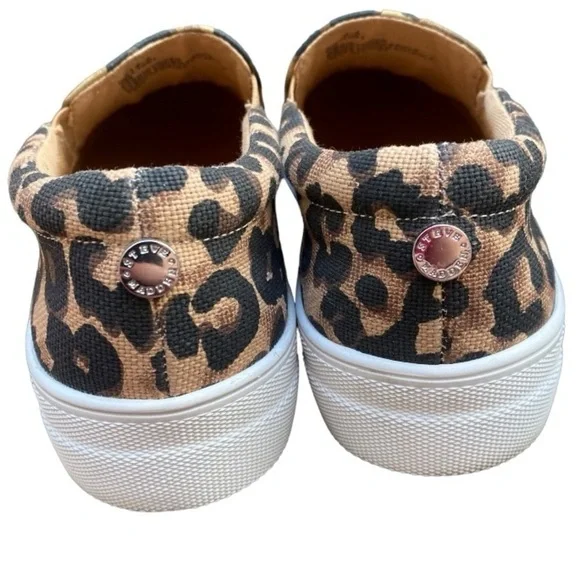 Steve Madden Animal Print Gills Slip On Platform I Size: 6 - Picture 3 of 8